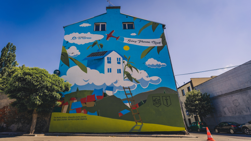 Firma Strefa Energii-oczyszczajacy mural w Zdunskiej Woli